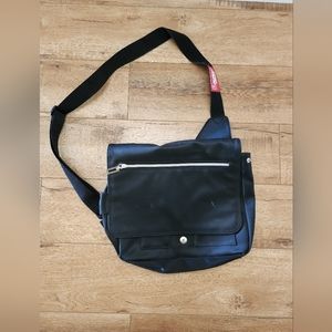 Fashion Express Power Pack Crossbody Messenger Laptop Tablet Bag 14x11x3 Nylon